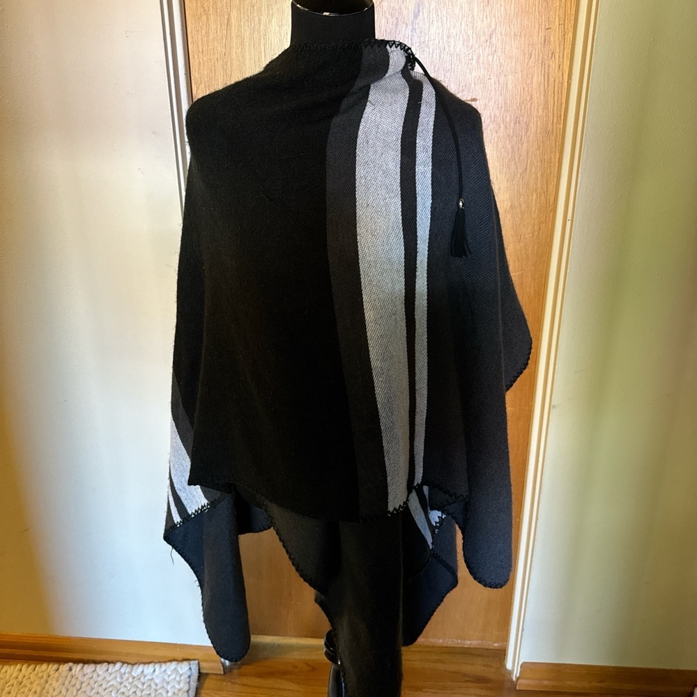 Marc Jacob’s black and white poncho shawl